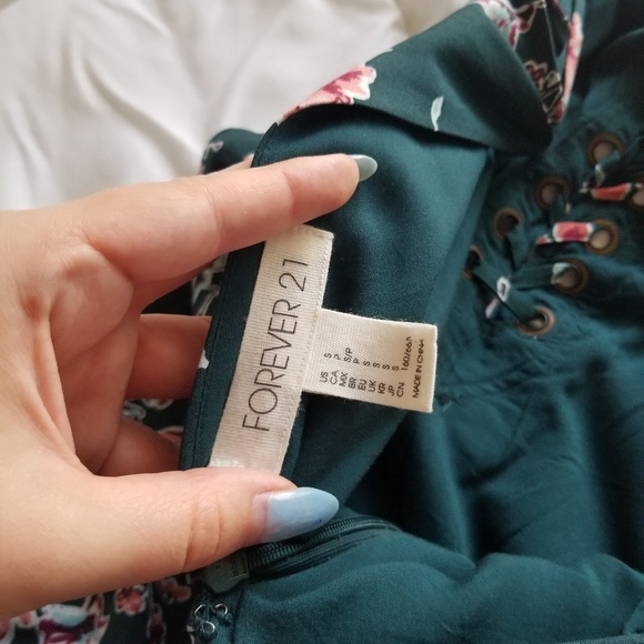 Green floral romper - Picture 3 of 5